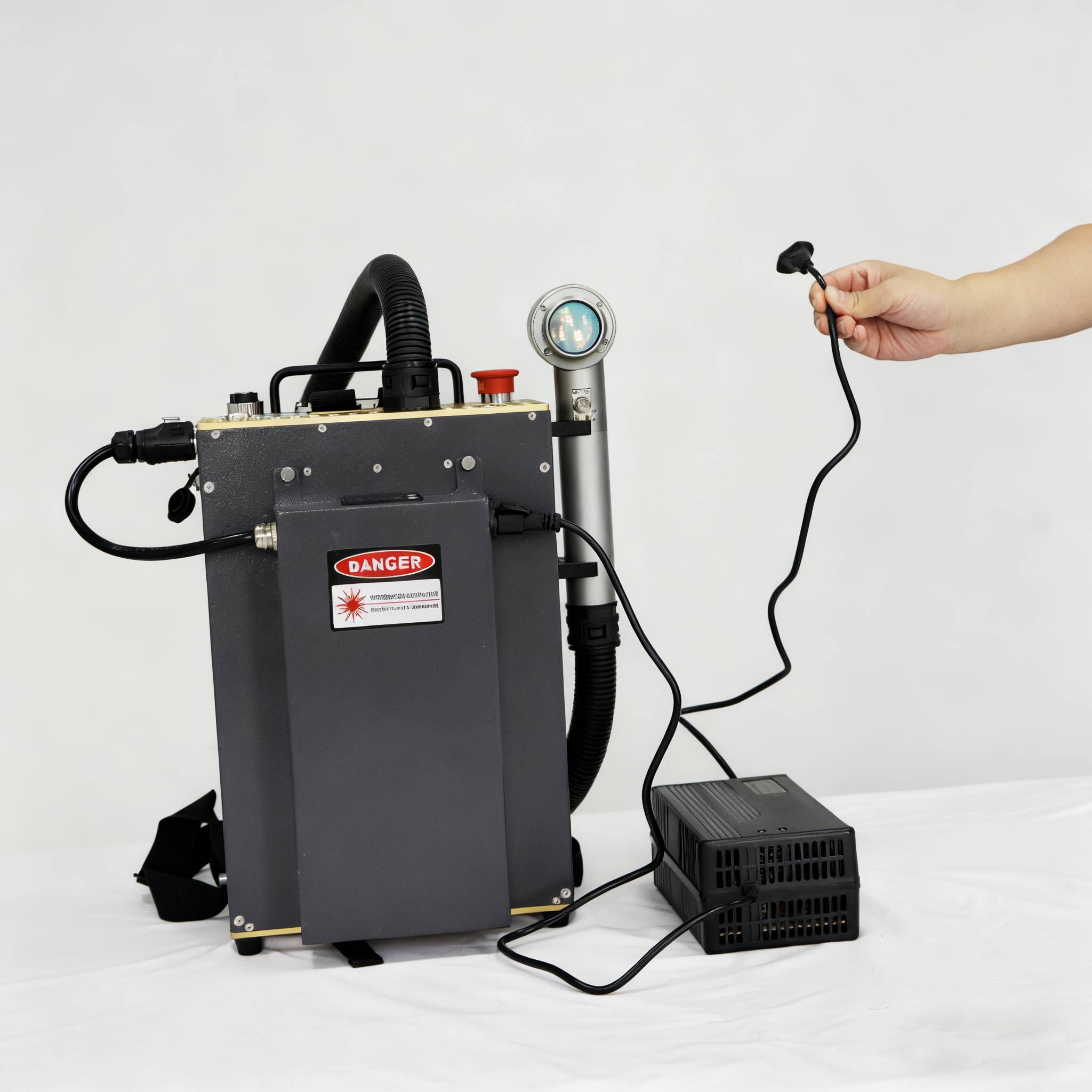 300W Backpack JPT Pulse Fiber  - مراجعة Industrial Laser Paint Remover وسعره